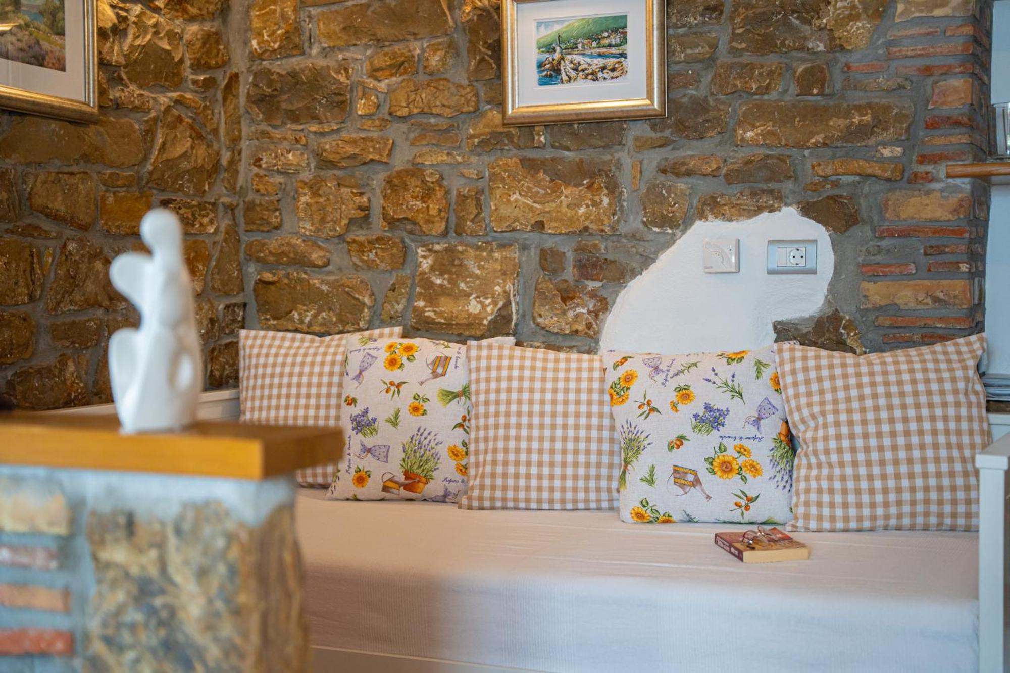 Holiday Home Belveder Motovun With Heated Pool Livade Exterior foto